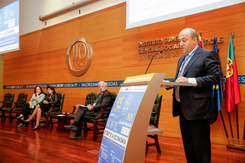 Acácio Pereira, presidente do SCIF/SEF, na sessão de abertura da conferência “O SEF e a Economia” 